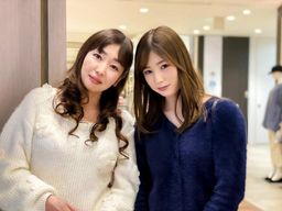 eaglejp : 路上搭訕感情好的母女,首先說服母這樣要幹到女兒就不難了。