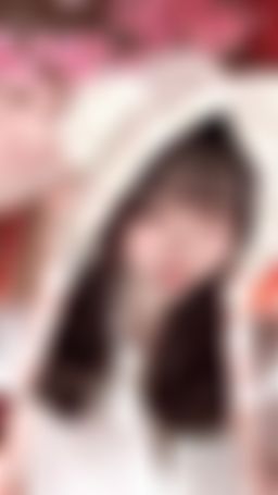 bonniewoo : 紅紅火火迎開工，私訊五萬鑽禮物拿最新的作品😍