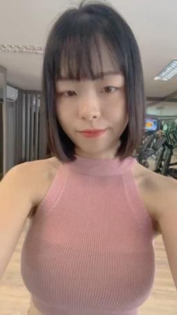 peiyun0325 : 小芸妹妹運動中💪💪💪