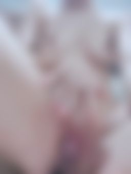 xxxaliya : 小白虎拔出聰明球～
連兩顆 超多白漿💦