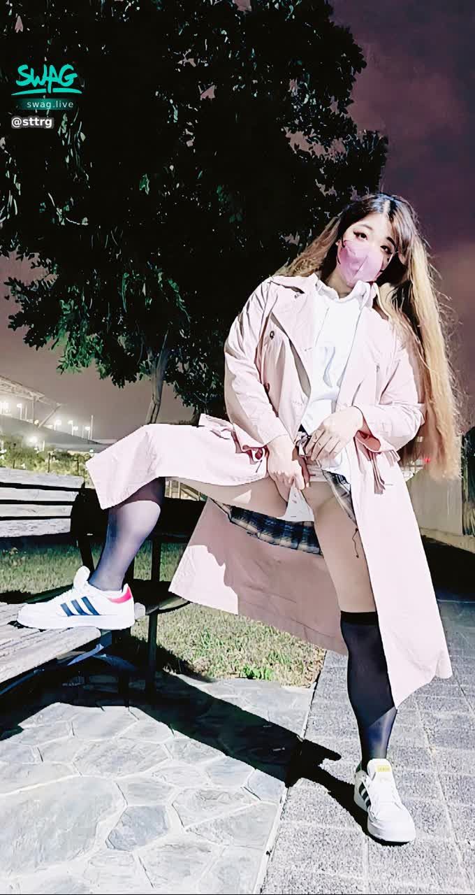 sttrg : 2/19(三) 20:00 在公園塞跳蛋💦出沒
🩷達標35萬鑽石💎
公開 自慰噴水💦💦
#主題表演