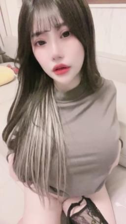 codyyuyan : 🔥低鑽60露臉三點全露🔥開聲音🔊下面好濕，趴疵啪疵的聲音