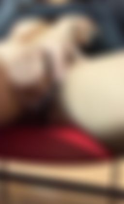 u*****8 : 真的好刺激…即使是最小號的玩具和手指還是差太多了～ 水聲好明顯💦❤️

送禮🎁水手服🎁
可看完整七分半影片😈❤️