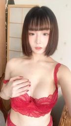 ruan.ccc : 在攝影棚更衣室忍不住把色色的一面展露⋯看自己陶醉舔舔的樣子覺得好害羞😳