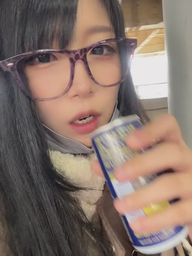 chiori_chan : もう年は明けてまして、
本当に寝正月だったわけですけど久々に外出たら
人がいねーの!さみしー!!