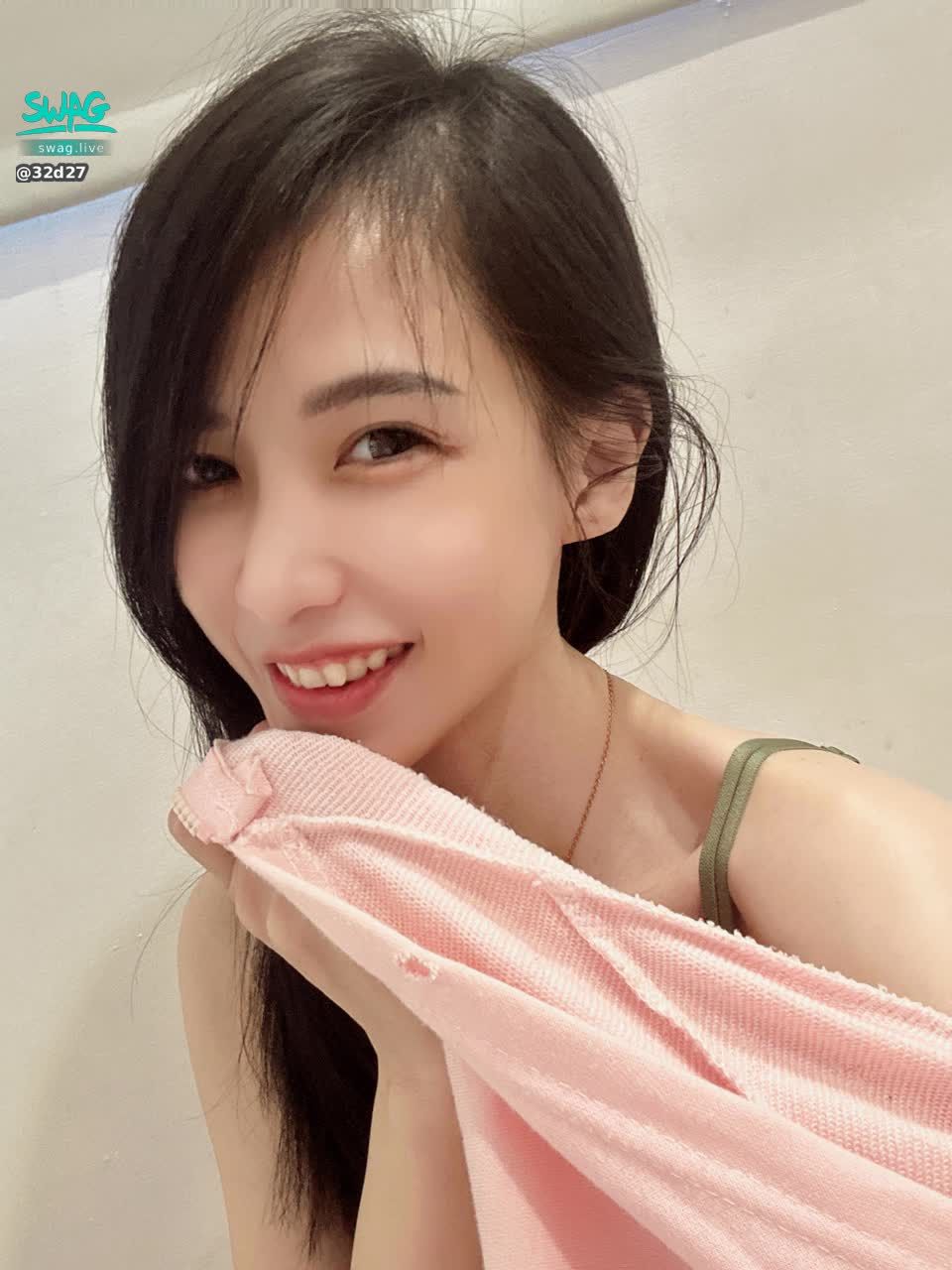 32d27 : 何其開心😊何其幸運😊
一個人,
一句話,
一個鼓勵,
25/03/01 我相信自己,我可以!
你好👋swag
你好👋3月
你好👋叔叔們~~~你們的小戲精葵寶來搗蛋啦😜!