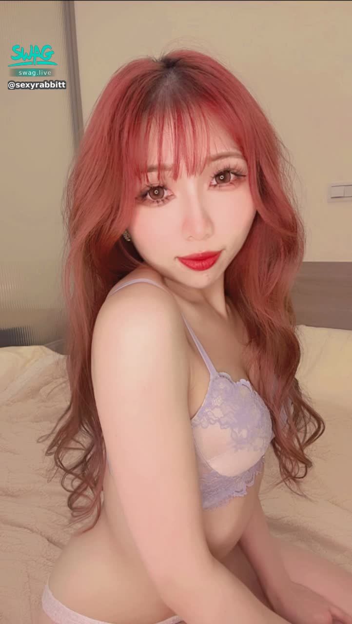 sexyrabbitt : 3/11 00:00 女僕兔兔🐰哥哥下班辛苦了💕歡迎回家😈

滿50萬鑽💎假屌抽插🤤

#主題直播