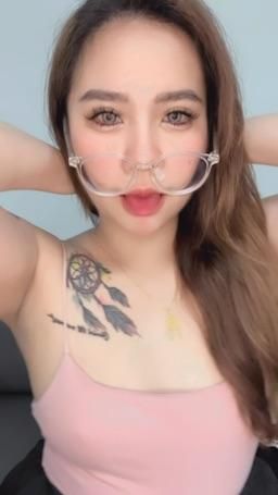 may_yy : Babe
去健身房完 還沒洗澡澡
哥哥要聞麥香的腋下嗎👅