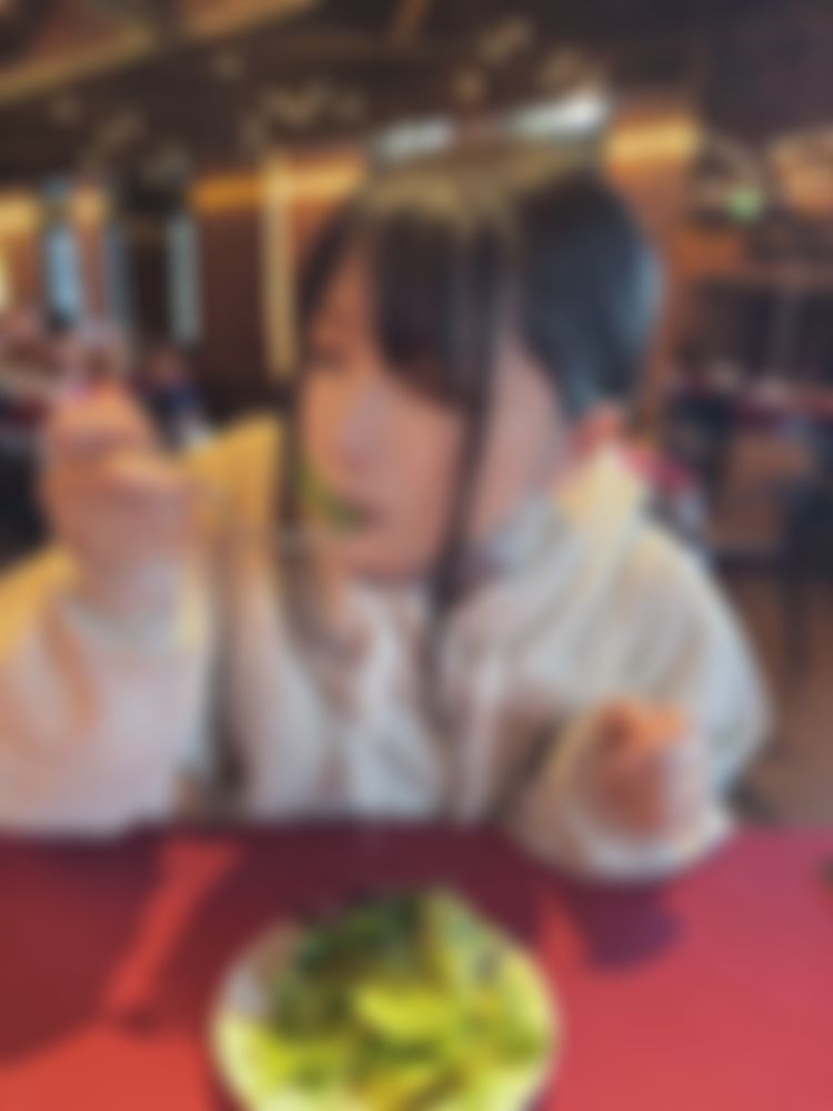 chiori_chan : 【ちょり散歩】まずはサラダね！！