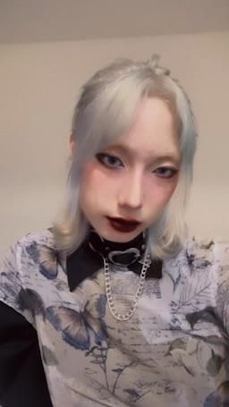 isa_nanabe : 請多多指教☺️我是🍓納蘇娜🍓,很高興跟大家認識,以後請多多指教!❤️🔥
喜歡我歡迎點點追蹤找我聊聊天歐🥰🫶🏻