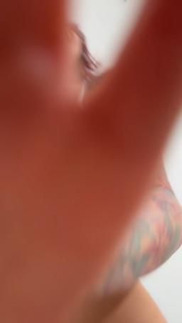 ha_na_ : 寶~教教我
是這樣動的嗎🫣