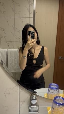 janicee : 最近開房都是碰到小浴缸🛀
沒辦法在裡面做愛🥺
這種可以直接脫的洋裝最適合約炮❤️