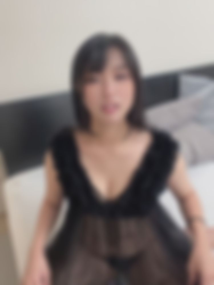chiori_chan : 率直な感想が知りたいの!!!
これ、エロコスだと思うやん????
違うの、これ私の私服なの。