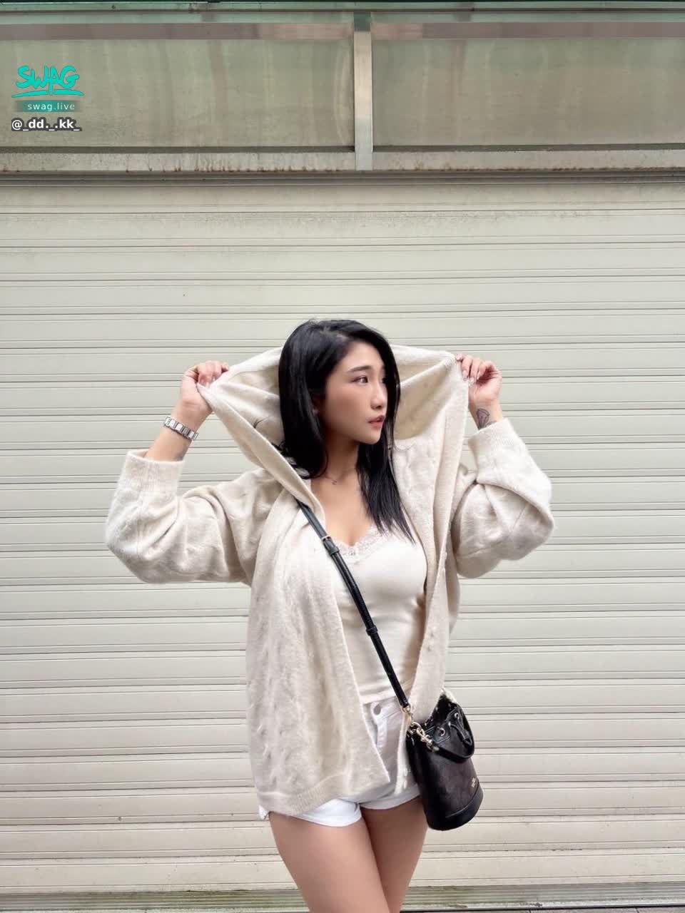 _dd._.kk_ : 如果長得美是一種錯 那我是不是長對了
#sexy #性感 #生活 #騷 #奶 #大奶🔥