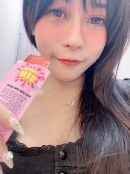 kellylady : 來自富國島的果凍 好好食🤤有誰也要這樣被我吃吃呢😈😈我們明天下午再相遇吃吃🫶