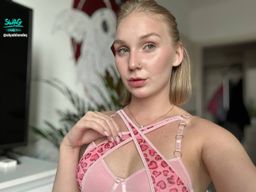 olyablondegirl : I love pink 💕😜