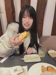 chiori_chan : 初めて見る光景なんだけど!!!
見て!!カキの天ぷら!!!!