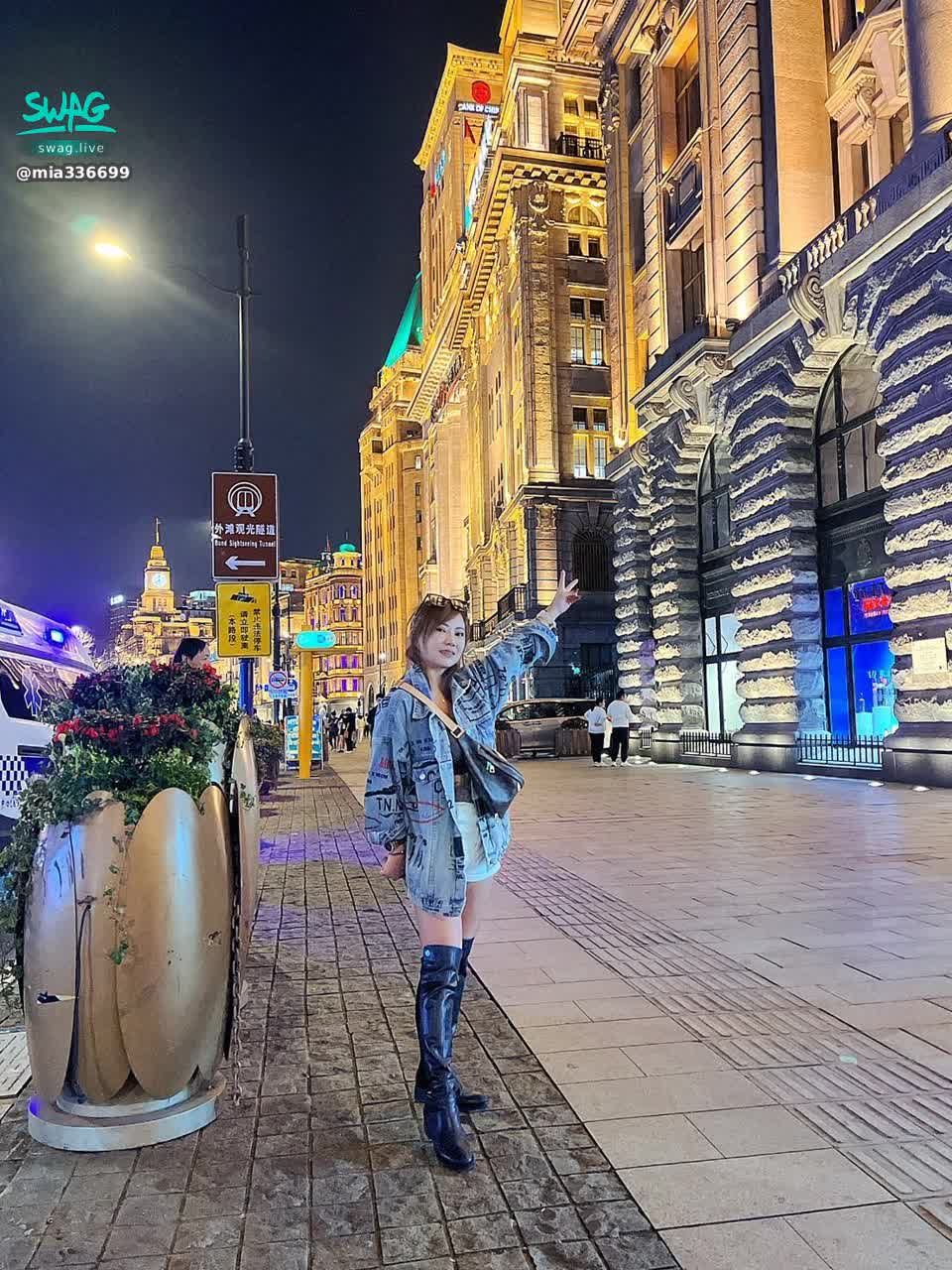 m*******9 : 好想出去玩喲🥰你猜的到這裡是哪裡嗎?猜到私訊我~送你一部福利影片😈
#大長腿 #sexy #性感 #生活 #露臉 #長腿 #全swag顏值最高