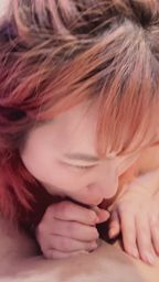 babes.private : 女生為了滿足男友的生日願望,答應陪男友出去,而且男友不管要求他什麼事,他都要做到,不能抵抗。結果坐計程車的時候男友要女生幫他打手槍跟口交;吃飯的時候拿出跳蛋玩她,邊吃飯邊按,把她帶去廁所做愛;假裝去網咖,結果在包廂裡面用各種按摩棒用她,讓她一直高潮但不能發出聲音;回到家裡要女生穿指定的性感內衣做愛。
自媒體合作劇情片
未來不定期新增!