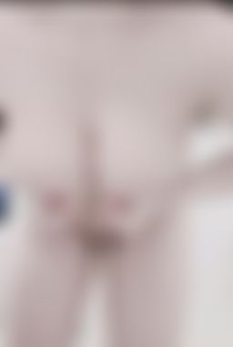 sexybearr : 新粉限定🤍全裸爆乳vs性感無毛小白虎🤩🤍你是白虎派的嗎？還是你是巨乳派🤩好晃的奶奶啊⋯⋯⋯👐