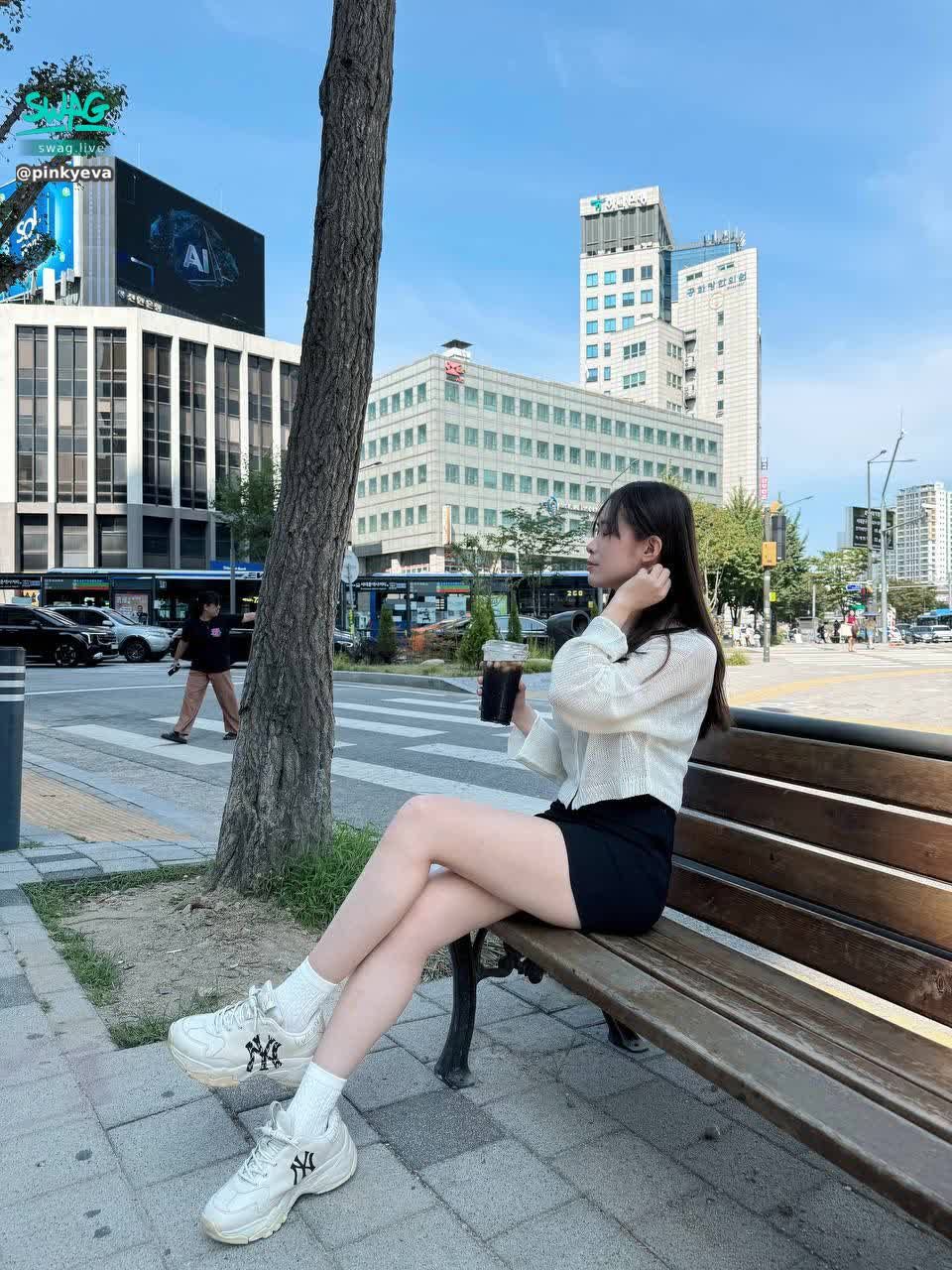 pinkyeva : 花錢把女朋友養漂亮
不如一開始就找一個天生麗質漂亮的女朋友🤭