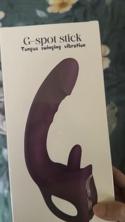 elsababy : 粉粉送的新玩具😈😈又可以自己餵飽自己了🤭🤭