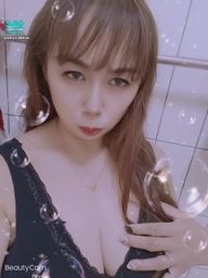 amy128live : 寶貝~你是顏控嗎😘😘
喜歡性感女神嗎?
歡迎來探索~~