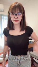 imkowan : 跳個舞給你們看