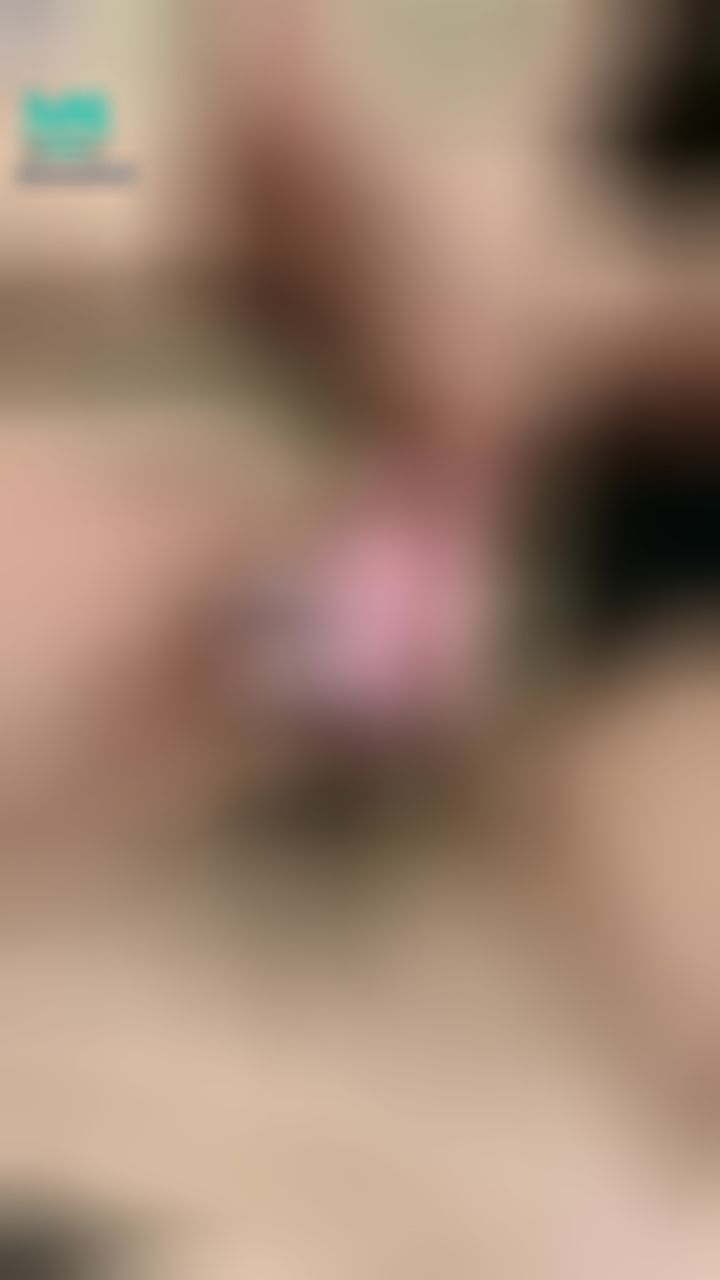 brownshadow6262 : Babe用兩種玩具自慰不知道是什麼感覺？
