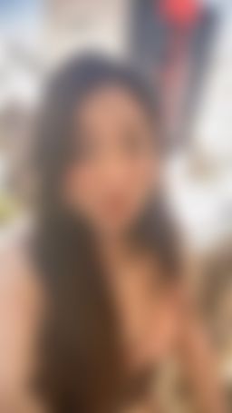 migigi_meow : 這裡的陽光好溫柔，像你說話的聲音一樣。
有點想知道你醒來的樣子，是不是也像這樣被曬暖暖的？#白月光在旅行 #沖繩的你我 #靜靜想你 #不經意的心動 #白月光日記