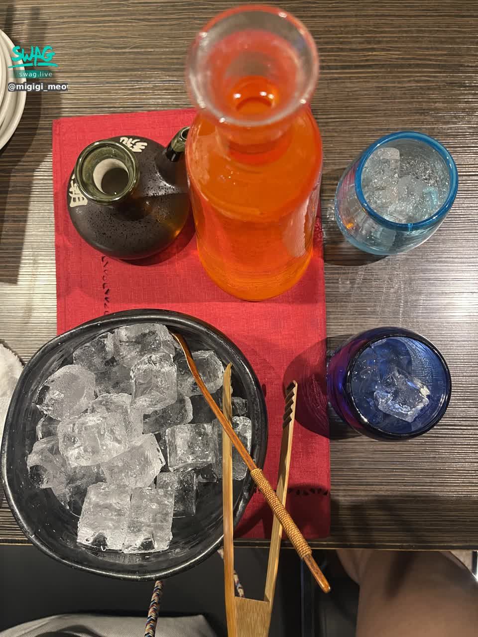 migigi_meow : 沖繩名產之一「泡盛」,60°,火熱你的心♥#白月光在旅行 #沖繩的你我 #靜靜想你 #不經意的心動 #白月光日記