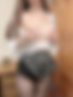 pinkyeva : 巨乳黑絲OL
下班了跟Babe約會
能幫人家完成業績嗎😈😈