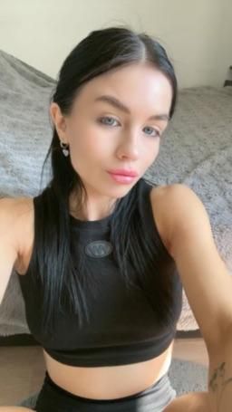 alevtina : show tits