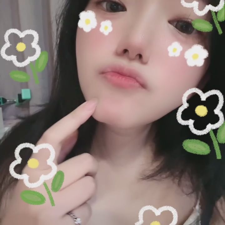 bunny0629bh. : 你還在害羞什麼呢？近一點看我呀🥰現在就害羞了~約會怎麼辦呀？想要跟我吃飯逛街嗎😛快來私訊我~還是說你有什麼特別的行程呢😈     #sexy #性感 #生活 #騷 #奶 #大奶🔥 #sexy #性感 #露臉 #約會 #逛街 #可愛 #全swag顏值最高