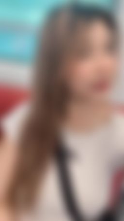 alice_life : 不穿內衣露點在捷運上不停給人人看超害羞