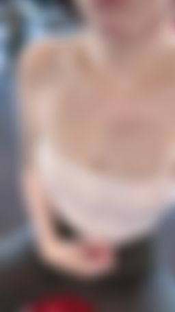 nanayac : 今天晚上22:00來陪我直播好嗎😳