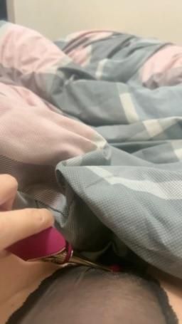 hannababy_ : 睡前慰慰一下絕對是必須的😈