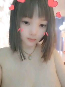 babyshow2024 : 胸应该算很大了吧