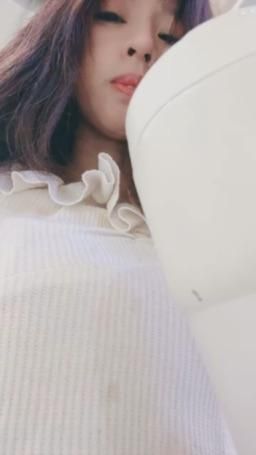 lovemeredith : 用我的環保杯裝珍珠奶茶，沒有我的奶Q彈，你想吸我嗎？