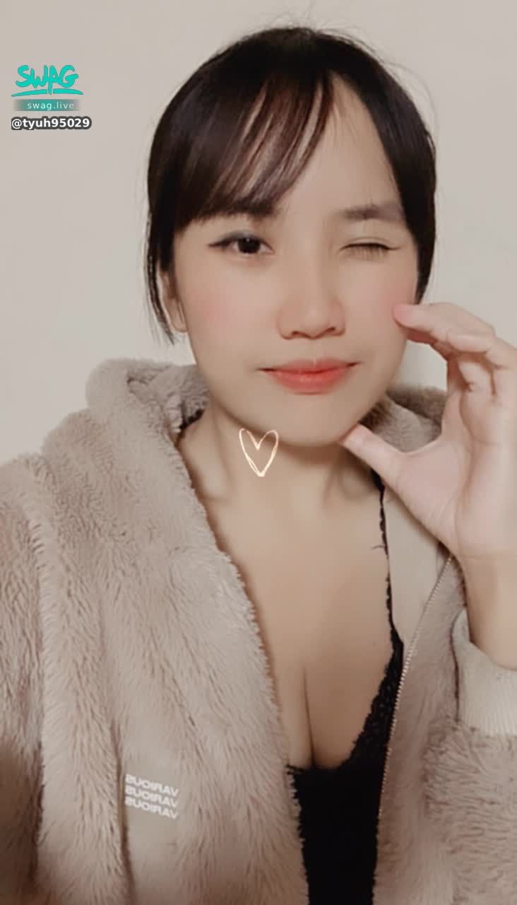  : 