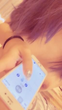 nanababe : 打電話給砲友說我在吃肉棒😂這個也太刺激了吧