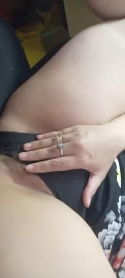 rose0107 : pussy… thủ dâm