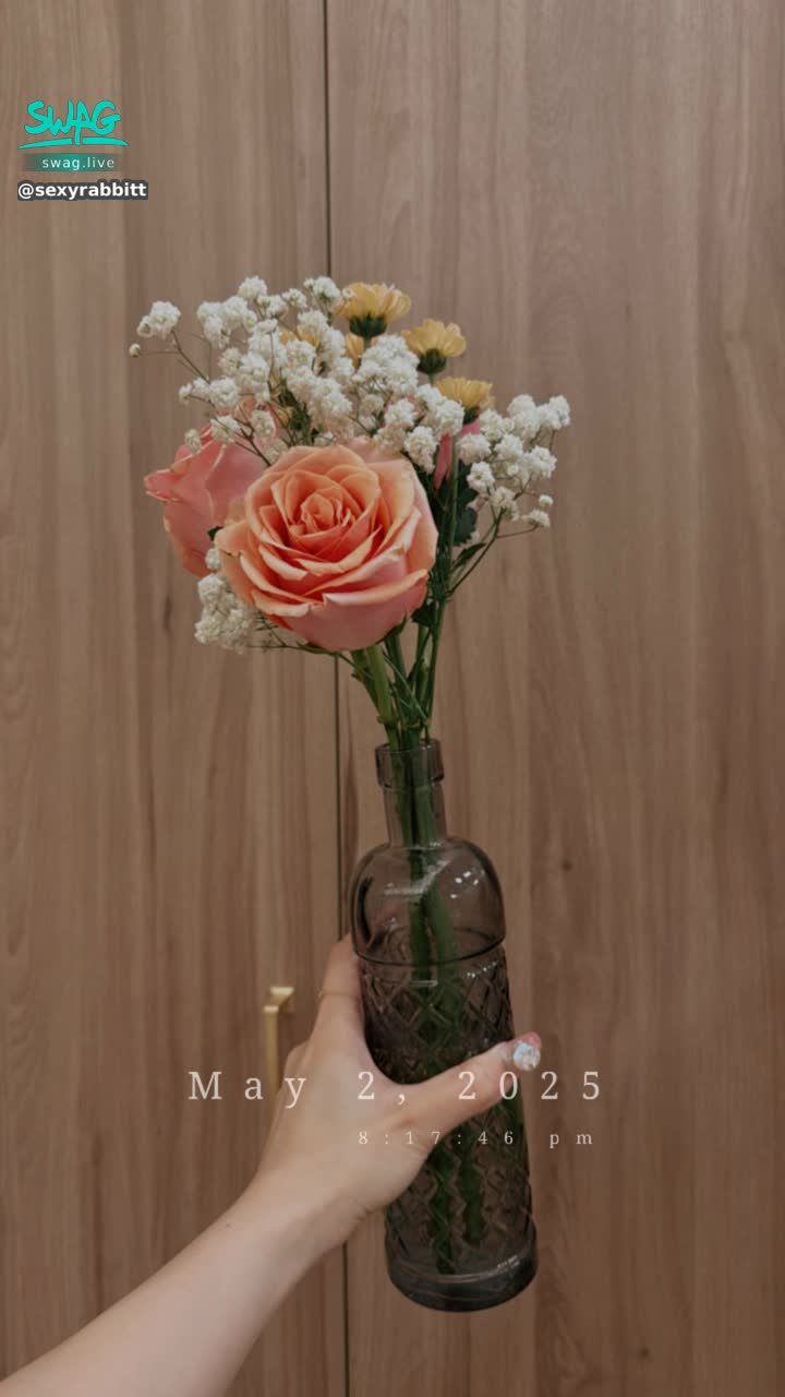 sexyrabbitt : 自己買了花瓶～