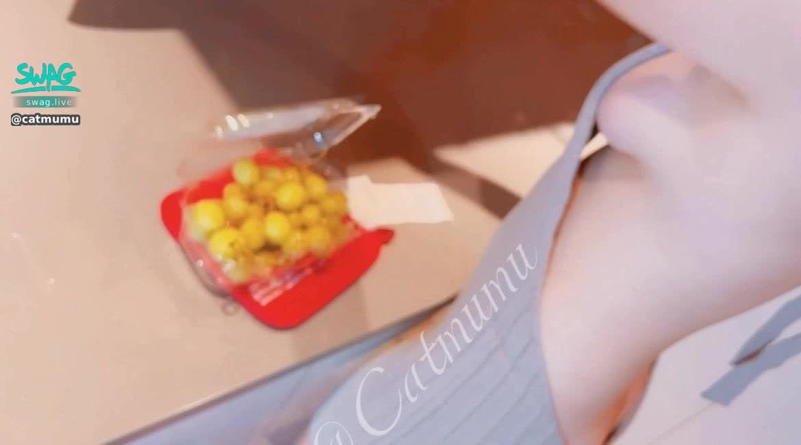 catmumu : 5/4（日 ）14:00煮飯播
滿十萬慰慰
#主題直播