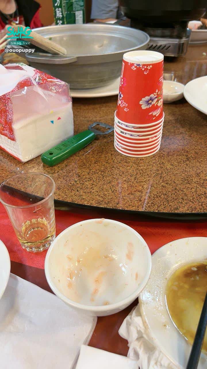ouopuppy : 吃好飽～～提前的母親節聚會🎈好久沒跟親戚們聚在一起ㄟ😄