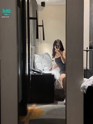 janicee : 18公分下彎
只是傳教士的角度進入身體
就聽到我用求饒的聲音
說著真的好大...
但又很喜歡這種陰道被硬是撐大的感覺
下彎的角度讓這個平凡的體位格外有感
跟平常用的上彎完全是不同維度的感受
把陰道頂向另一個角度抽插
女上時一插入也是快坐不下去
因為已經被頂到底還沒完全放入
小穴每次吞吐粗壯的肉棒都讓人發出嗚咽
但是又很快樂❤️
🌟About me🌟
你知道聊天時第一句話問什麼會讓女生不開心嗎?除了說聲嗨然後被句點,你都怎麼開話題呢?
我是你的貼身家教Janicee,看過上萬個哥哥的疑難雜症與迷思,有感於大家的迷惘,我將帶你從零開始進入這個神秘的領域,手把手教你從如何選擇適合的賽道、打造個人魅力、聊天時的約妹方法、到如何讓女生想出門。
私訊我「搶先看」,就可以獲得20分鐘搶先看免費影片❤️
願意學習,你就贏在起跑點,趕快把握機會吧💕