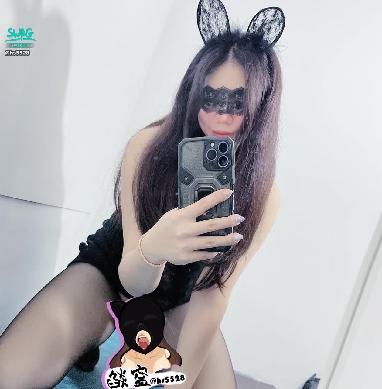 hs5528 : 紅紅終於走了，5／4晚上11_12點開直播，來陪我聊天吧🥰
