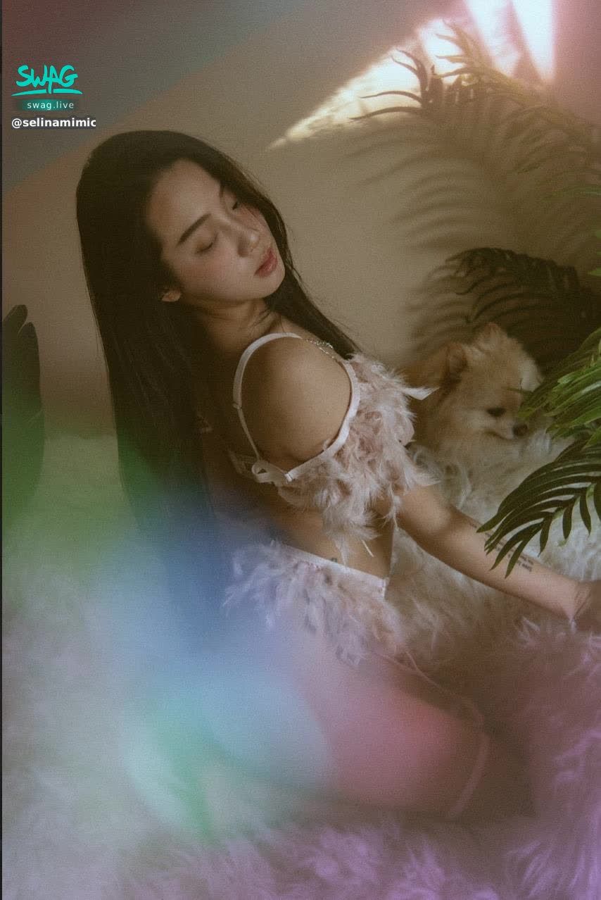 selinamimichen : 這個姿勢從後面來 讓我都等不及了😈😈