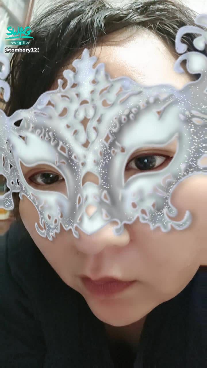 tombory1234 : 我是新主播唷，我將於5/6星期二早上10點開播喔，歡迎來找我