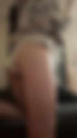 tizzybb : 怎麼會沒穿褲子啦😵‍💫😵‍💫 這樣等等出門是可以的嗎🥵